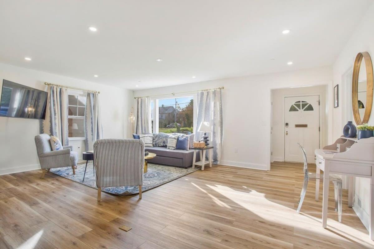 Stylish + Fresh Bungalow 2 Blocks From N-Mc Stadium Annapolis Eksteriør billede